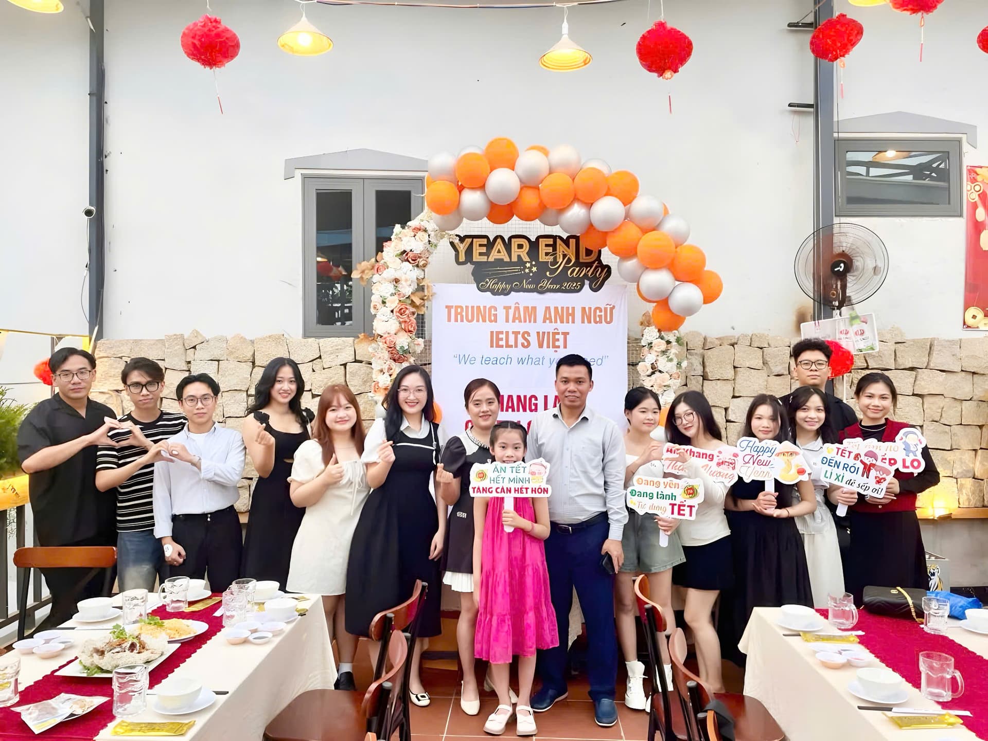 Lớp học tiếng Anh IELTS VIỆT